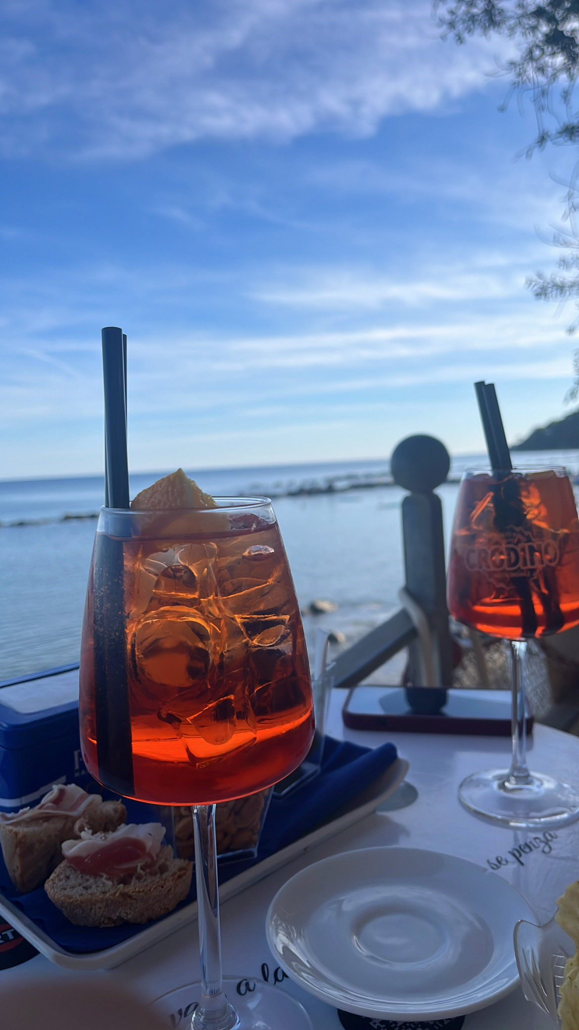 bevo aperol come se fosse acqua